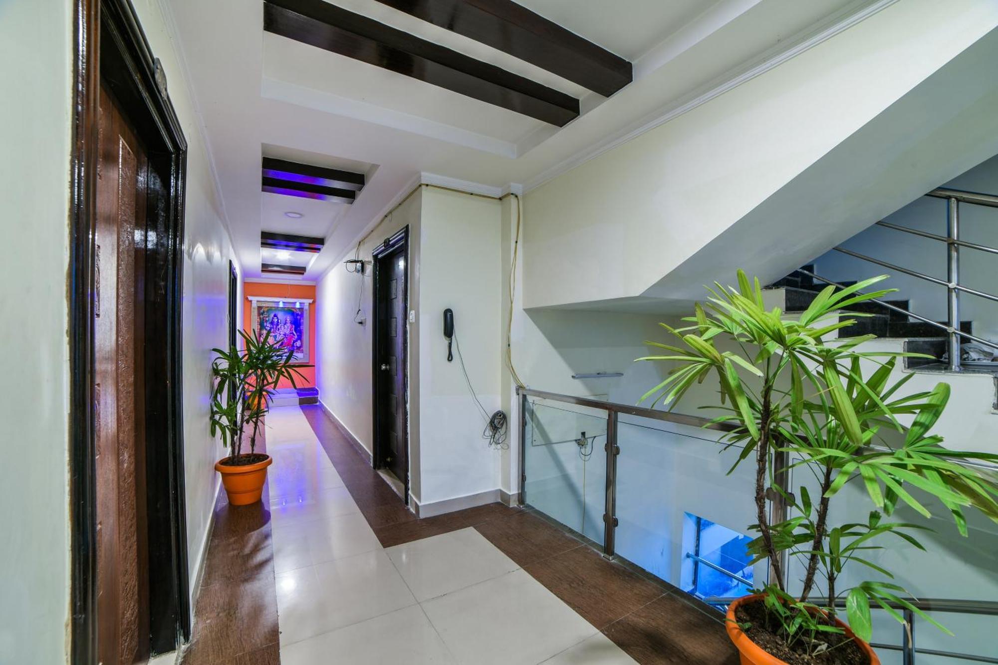 Oyo Surya Teja Residency Hotell Khammam Exteriör bild
