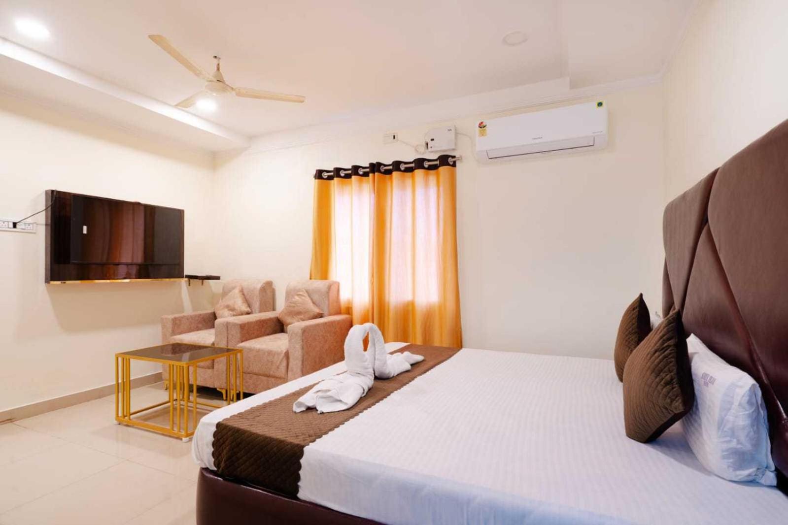 Oyo Surya Teja Residency Hotell Khammam Exteriör bild